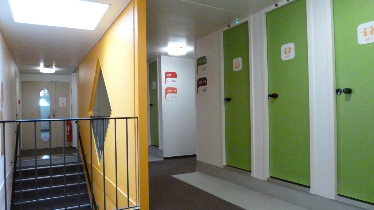 Hotelf1 Evreux Sud Exterior foto